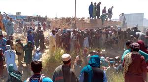 Sur place, les forces afghanes, malgré l'aide de milices locales, ont de plus en plus de mal à contenir l'avancée des insurgés.lire l'article. Yrkx5lhomhwxqm