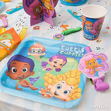 It S Lunch Time Set Out Bubble Guppies Tableware With Matching Table Cover For Ocea Bubble Guppies Party Bubble Guppies Birthday Party Bubble Guppies Birthday