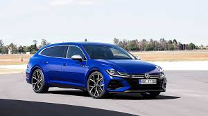 The shapely roof means it has less space than a conventional. Vw Arteon R Und Arteon Shooting Brake R Die Preise