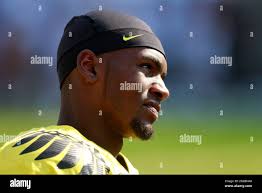 Oregon's Darron Thomas looks