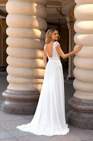 Als langjährige brautmode experten bieten wir ihnen ein beeindruckendes angebot an brautkleidern in wiesbaden an. Angela Bianca Kollektionen Brautboutique