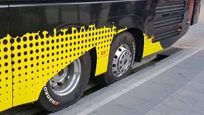 Bus from munich to dortmund: Bvb Bus Bleibt In Freiburger Bachle Stecken