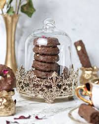 Anissa Kebour On Instagram Bonsoir Le Monde J Espere Que Vous Allez Tous Bien Les Bracelets Au Chocolat Sont Des Gateaux Qu On Prep