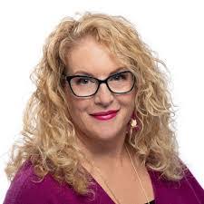 Diane Legg's Instagram, Twitter & Facebook