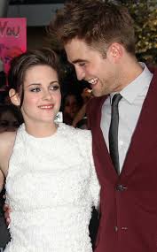 Mar 11, 2020 · robert pattinson and kristen stewart's relationship has been one of the most controversial relationships in hollywood. Robstens Geschichte Von Twilight Bis Zu Ihrer Snow White Affare E Online Deutschland