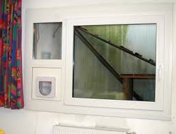 Nachdem Ich Neulich Wegen Der Unterschiedlichen Katzenklappen Nachgefragt Und Mich Fur Die Petporte Entschieden Hat Katzenklappe Katzentur Katzenklappe Fenster