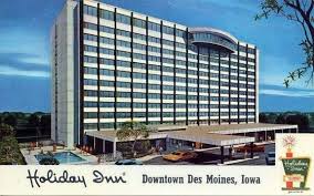 Holiday Inn 1963 With The Revolving Restaurant Iowa Des Moines Iowa Des Moines