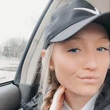 Tara Trimble (taraluvspugs)