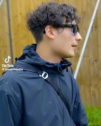 The Australian Geeza Osmsis Jones makes his return to the underground this  Saturday, exercising his right to play his own dubs and grit. With an  extensive discography of bootlegs, same day dubs and ...