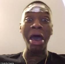 Amongst the designs on his visage was the gucci logo in the center of his forehead. Soulja Boy Gets Laser Treatment On His Face To Remove Gucci Tattoo From His Forehead Daily Mail Online