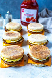 There are 300 calories in an egg mcmuffin®. Meal Prep Egg And Sausage Mcmuffin The Girl On Bloor