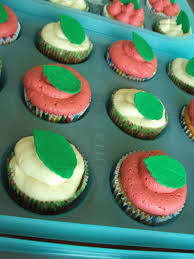You can keep the partridges in pear trees, the leaping lords, all those drummers drumming, we'll take these 12 christmas cakes inste. Colegio Guasave Employee Cupcakes 11 22 2012 Mexican Independence Day Cakecentral Com