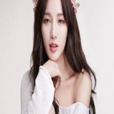 Meng Jia Biyografi ak reyalite