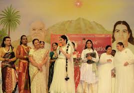 Brahma kumari sister yogini, gracy singh and vivek oberoi share a moment at a spiritual talk by brahma kumari sister shivani on inner peace & inner power at bhaidas hall. Gracy Singh On Twitter Parents Are The Ultimate Role Models They Deserve Honour Respect Dr Pradeep Midha Felicitates My Mother At Brahma Kumaris Event Mt Abu Https T Co Exawikprn2