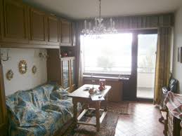 Den einen mietern steht der garten frei zur verfügung und darf sogar zur nutzung als gemüsegarten verwendet werden, den anderen ist nur das betreten der rasenfläche gestattet und eine. 1 Zimmer Wohnung Zum Verkauf Rheinallee 6 53557 Bad Honningen Neuwied Kreis Mapio Net