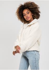 Longueur épaule jusqu'en bas 127cm largeur épaule à épaule 43,5cm couleur vert forêt. Veste En Imitation Peau De Mouton Beige Outfitbook
