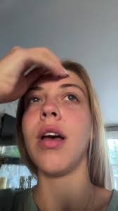 Isabelle Kay's Instagram, Twitter & Facebook