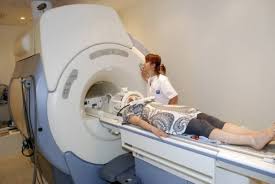 In capitala exista o multime de spitale si clinici medicale unde pacientii pot efectua o tomografie computerizata. Computer Tomograf Alba Iulia