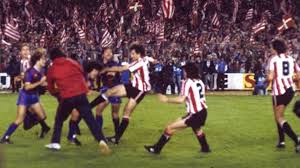 The team from bilbao have given as good as they've taken, and marcelino will be a happy manager right now. La Final De Copa Entre Athletic Y Barca Que Acabo En Batalla Campal As Com