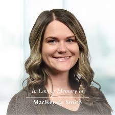 Julie Roop's Instagram, Twitter & Facebook