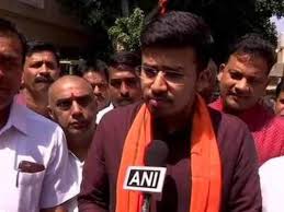 His leadership of the digital communications team for karnataka bjp during the 2018 election earned. Tejaswi Surya Bjp Denies Ticket To Ananth Kumar S Wife In Bangalore South Fields Youth Leader