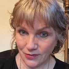 Charlotte Kingsbury's Instagram, Twitter & Facebook