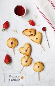 Pie Pops Mini Tartes Sucettes A La Fraise Royal Chill Blog Cuisine Voyage Et Photographie Recette Mini Tarte Recette De Tartelette Fraise