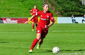 Einen haken hat dieser service von sky jedoch: 50 Jahre Frauenfussball Wie Steht Es Um Die Bundesliga Heute