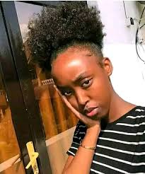 How to handle awkward situation with divorced parents at wedding