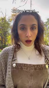 Sarah Perles Lil Tchubi