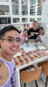Delicious white rice, stewed lentils, and turkey wings