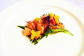 Check spelling or type a new query. Tartare Di Salmone Affumicato E Arancia Su Foglia Di Shiso Saporie
