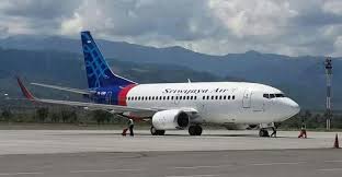 Nelayan pulau lancang juga melihat pesawat sriwijaya air jatuh ketika hujan deras mengguyur (nelayan) sempat mendengar ledakan dua kali di bawah laut dan dia melihat pesawat jatuh, lagi. Vqbbnzhip8mxmm