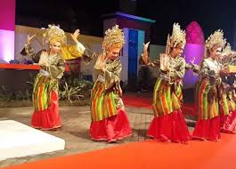 Tari kataga adalah kesenian tradisional nusa tenggara timur yang berasal dari daerah sumba barat. Tarian Daerah 34 Provinsi Lengkap Gambar