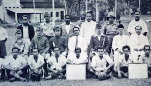 Tuanku abdul rahman yang dipertuan besar ns , tuanku puan besar kurshiah tunku besar burhanuddin. Tunku Abdul Rahman Adalah Dalang Di Sebalik Konspirasi Penculikan Sultan Abdul Hamid