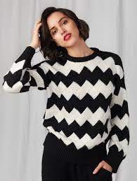 Jeu Des Carres Zigzag Sweater Black White Ami Amalia Luxury Knitwear