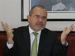 La primera vicepresidencia le corresponderá a un liberal, el representante del putumayo, carlos ardila espinosa, quien es uno de los congresistas más jóvenes del actual congreso. Carlos Ardila Ternado Por La Corte Para La Contraloria Nacional Caracol Radio