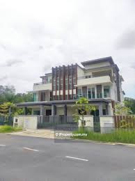 Land area 4300sf build up approx 3000sf 5 bedroom 3 bathroom kitchen extended huge portion at the back. Bukit Rahman Putra Valencia Notting Hill Sierramas Sungai Buloh Intermediate Semi Detached House 6 1 Bedrooms For Sale Iproperty Com My