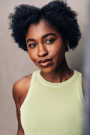 Six Degrees of Murder" The Body in the Rug (Episodio TV 2016)