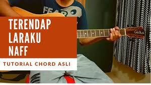 G d/f# c g d em c jauh di lubuk hatiku masih terukir namamu g d em c jauh di dasar jiwaku engkau masih kekasihku g tak bisa kutahan laju angin em untuk semua kenangan yang berlalu d c hembuskan sepi, merobek hati g meski raga ini tak lagi milikku em namun di dalam hatiku sungguh engkau hidup d c entah sampai kapan. Kunci Gitar Lagu Felix Terendap Laraku Chord Gitar Dan Lirik Lagu Indonesia Terbaru