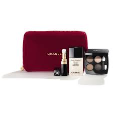 Catch The Light Makeup Set Chanel Holiday Makeup Gift Sets Holiday Makeup Gifts Makeup Gift Sets