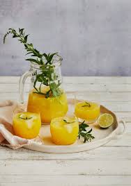 Mojito A La Mangue A La Menthe Trois Fois Par Jour In 2020 Fruit Cocktails Mocktails Clean Eating Snacks