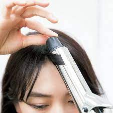 邪魔な前髪どうにかしたい 伸ばしかけ前髪の流し方 仕事中におすすめ ピンで留めるこなれアレンジ 美的 com 長い前髪 アレンジ 前髪 髪型 アレンジ 簡単