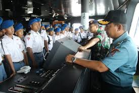 Kunjungi sekolah terdekat ini pada jam kerja untuk mendapatkan informasi lain seperti cek lapor anak, pengumuman hari libur atau jadwal pelajaran, list mata pelajaran sekolah, informasi ujian, pendaftaran siswa baru, hingga syarat pendaftaran. Ratusan Siswa Smk Kal 1 Laksanakan Karya Wisata Bahari Www Koranpelita Com