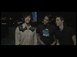 Пятница (2009) divendres играет себя. Trash Trailer Estrena En Cinemes Youtube