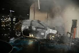 It is then followed by the u which is pronounced like a very open oh sound, followed by the n. Kona Ev Owners Say Hyundai Mishandling Recall For Battery Fires Reuters