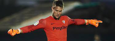 Sevilla fútbol club (spanish pronunciation: Fc Sevilla Sorgt Sich Um Goalie Tomas Vaclik