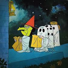 Paint a board and paste your vintage image to the top, like these vintage images displayed on a better home and gardens (bhg) bookshelf! 75 Halloween In The 60s Ideas In 2021 Halloween Vintage Halloween Retro Halloween