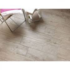 Wohnzimmer Fliesen In Holzoptik Fliesen Holzoptik Bodenfliesen Holzoptik Fliesen Holzoptik Eiche