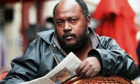 Face à ce que vit Haïti, la communauté internationale est aveugle et sourde  », confie l'écrivain Lyonel Trouillot à France Info